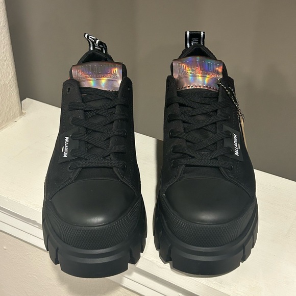 Palladium Industrial Shoes Women’s 6.5 Medium REVOLT LO TX Black 97243-010-M NEW - Picture 6 of 10